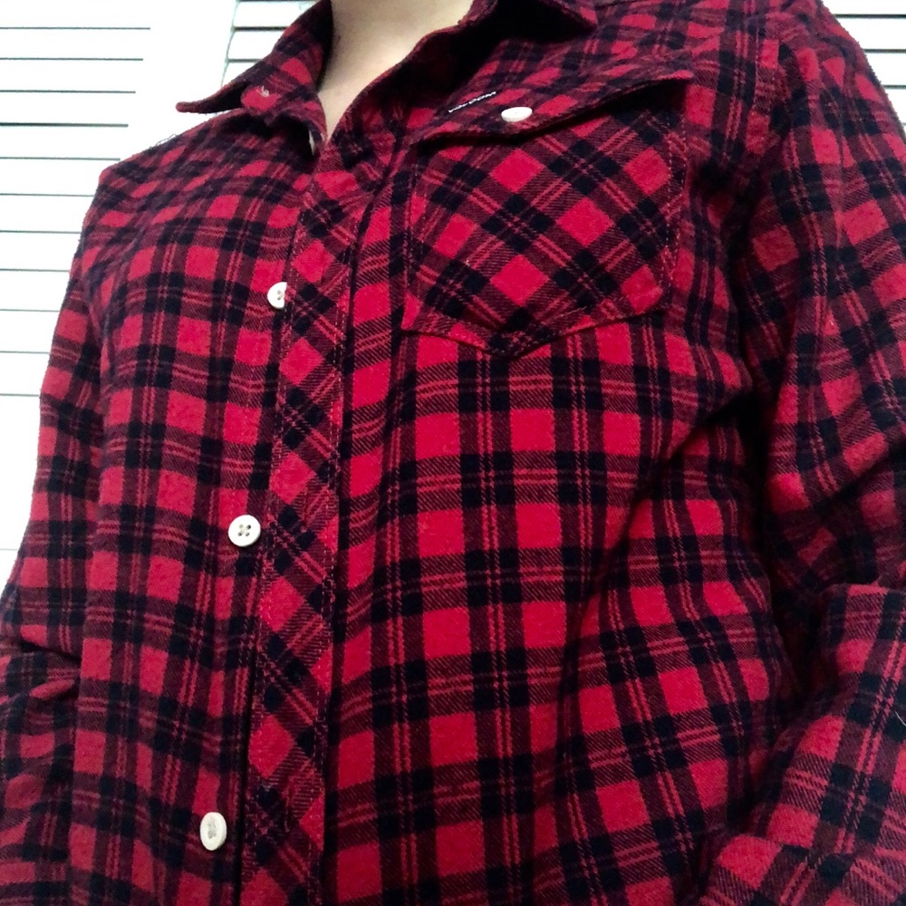 Red flannel - Picture 2 of 4
